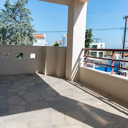 Hanioti Home Holiday home *